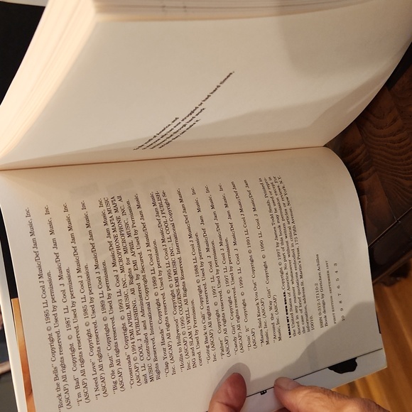 LL COOL JAY I make my own way hardcover book - Picture 13 of 16